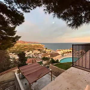https://villa-carmen.hotelsinnerja.org